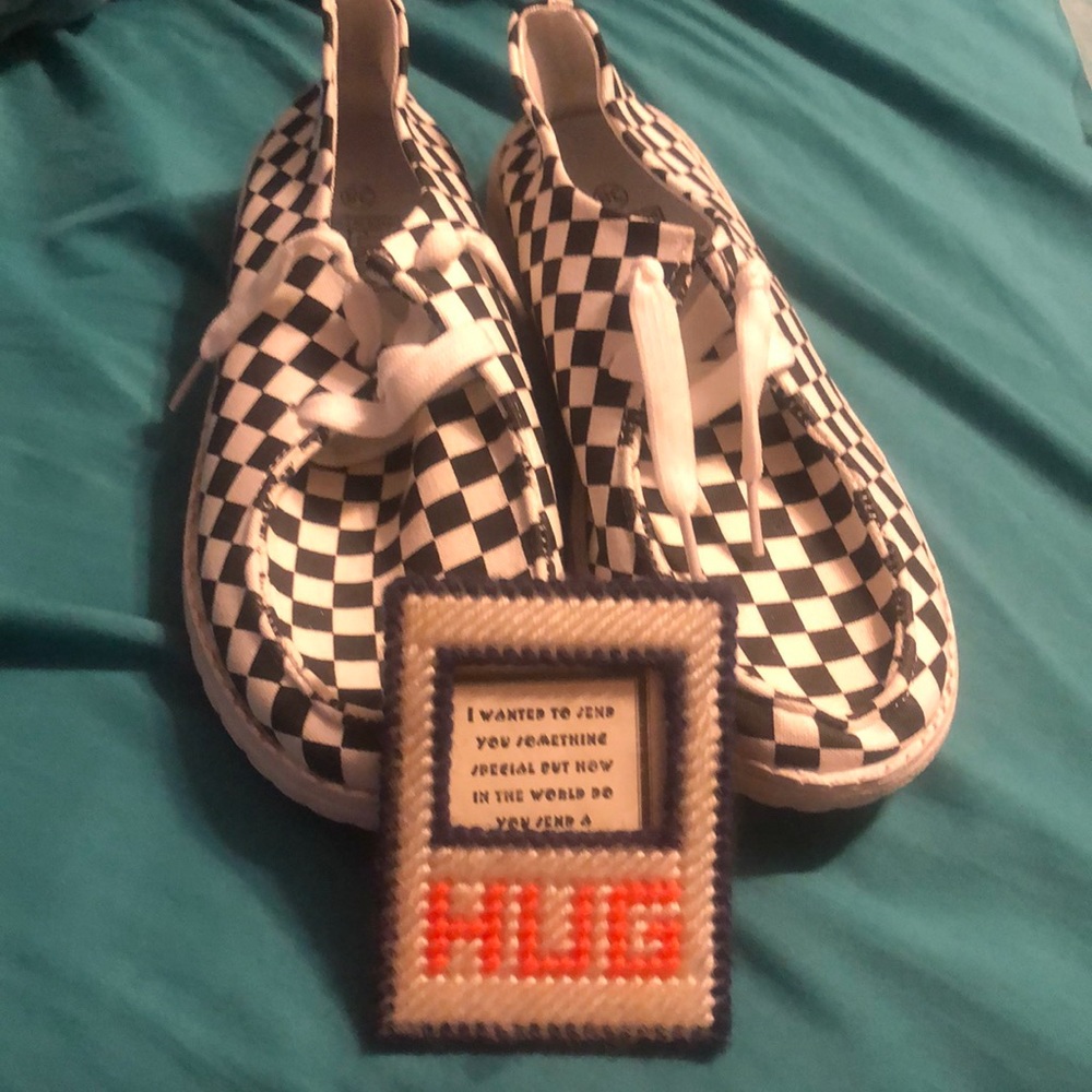 Women’s Size 7 Black & White Checkered Print Shoes (NEW)